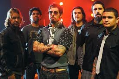 Banda Detonautas esboça uma virada pop em álbum programado para março e produzido por Pablo Bispo e Ruxell