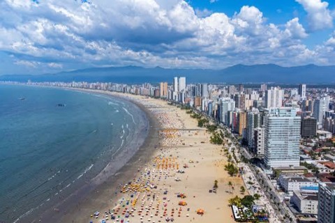 Litoral de SP tem 31 praias impróprias para banho neste fim de semana; confira os locais.